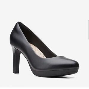 Clarke’s collection Ambyr Joy black heels in size 7.5